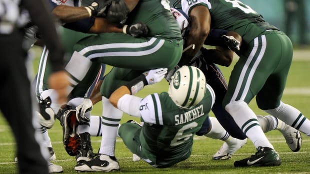 sanchez-butt-fumble-thanksgiving.jpg